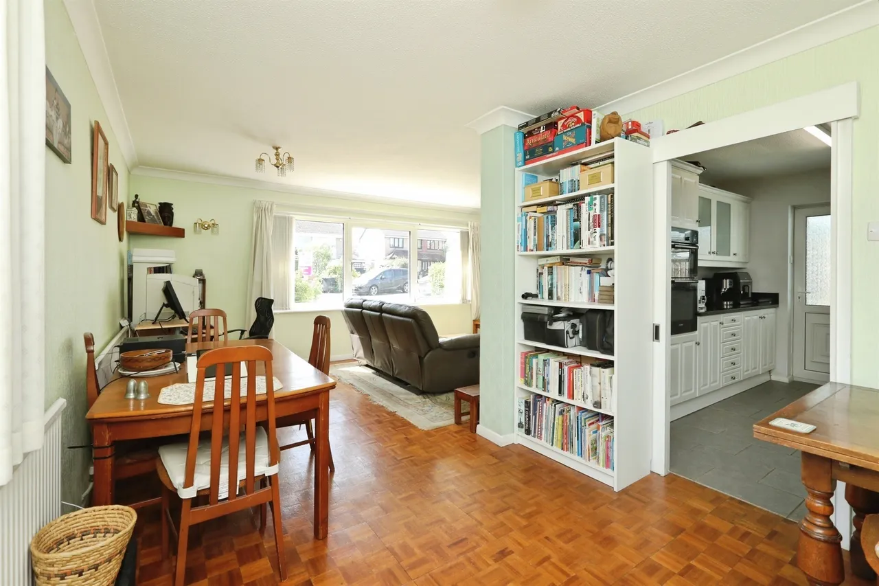 Darfield Close, Rossington, DN11, photo 9