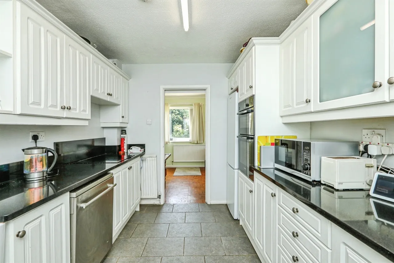 Darfield Close, Rossington, DN11, photo 4