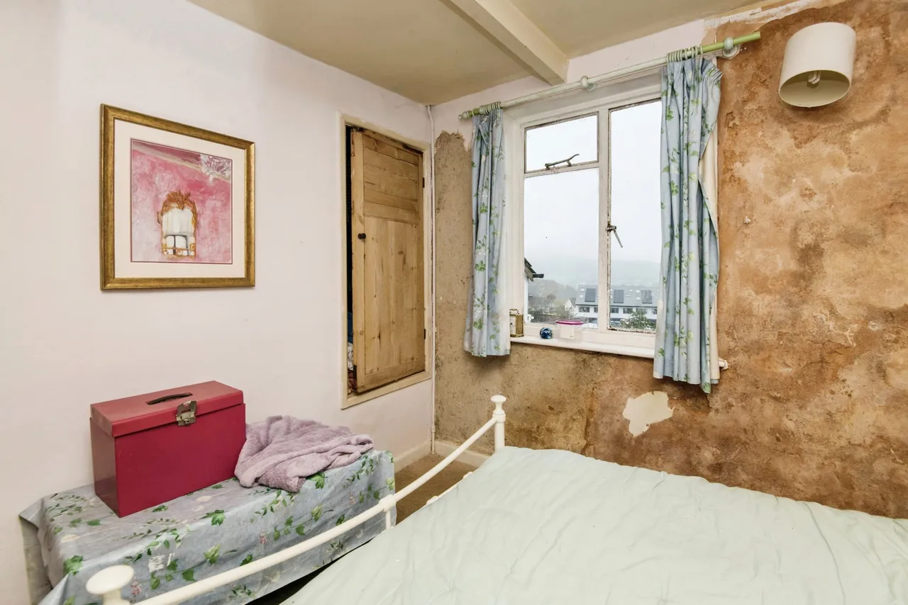 High Street, Honiton, EX14, photo 10