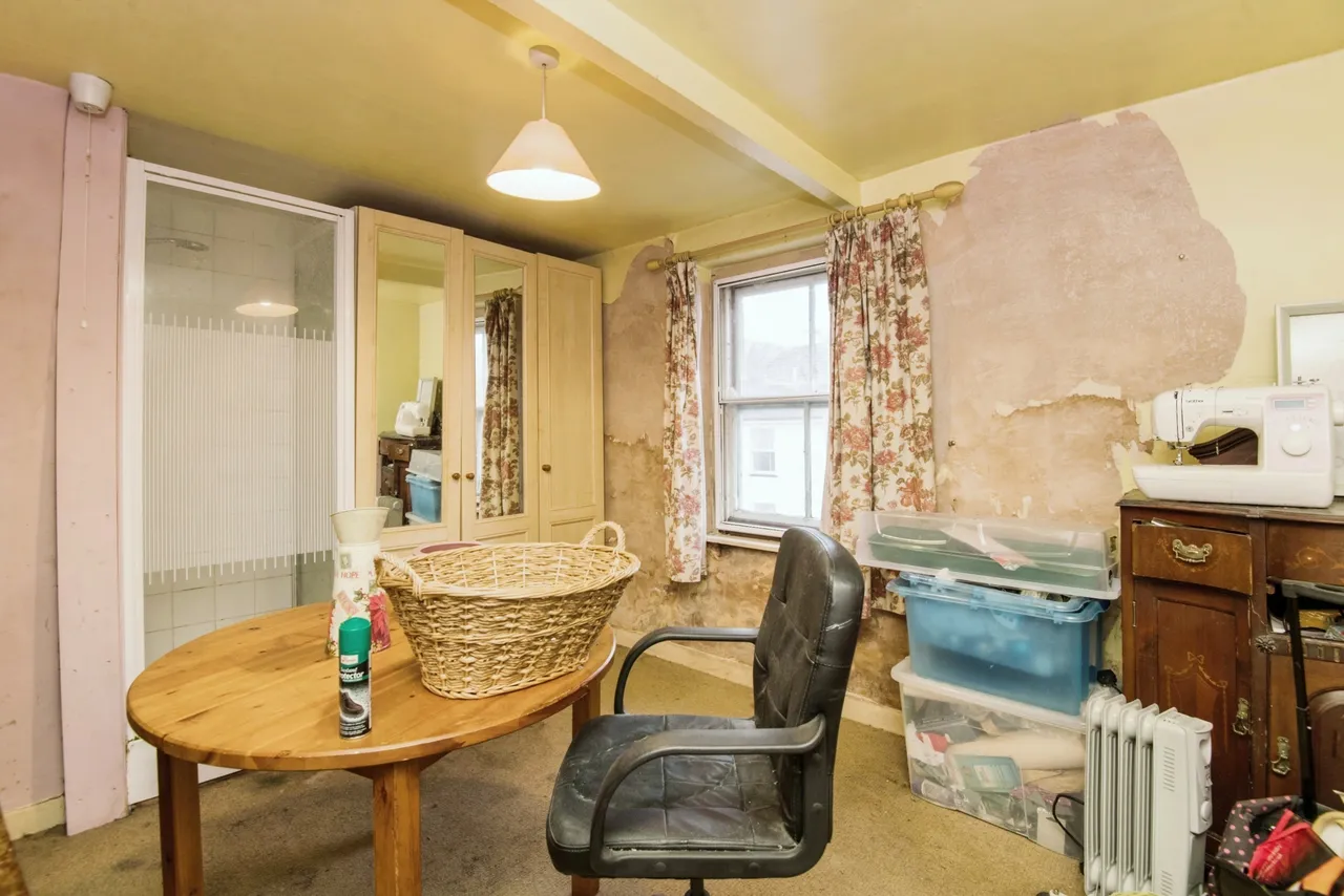 High Street, Honiton, EX14, photo 11