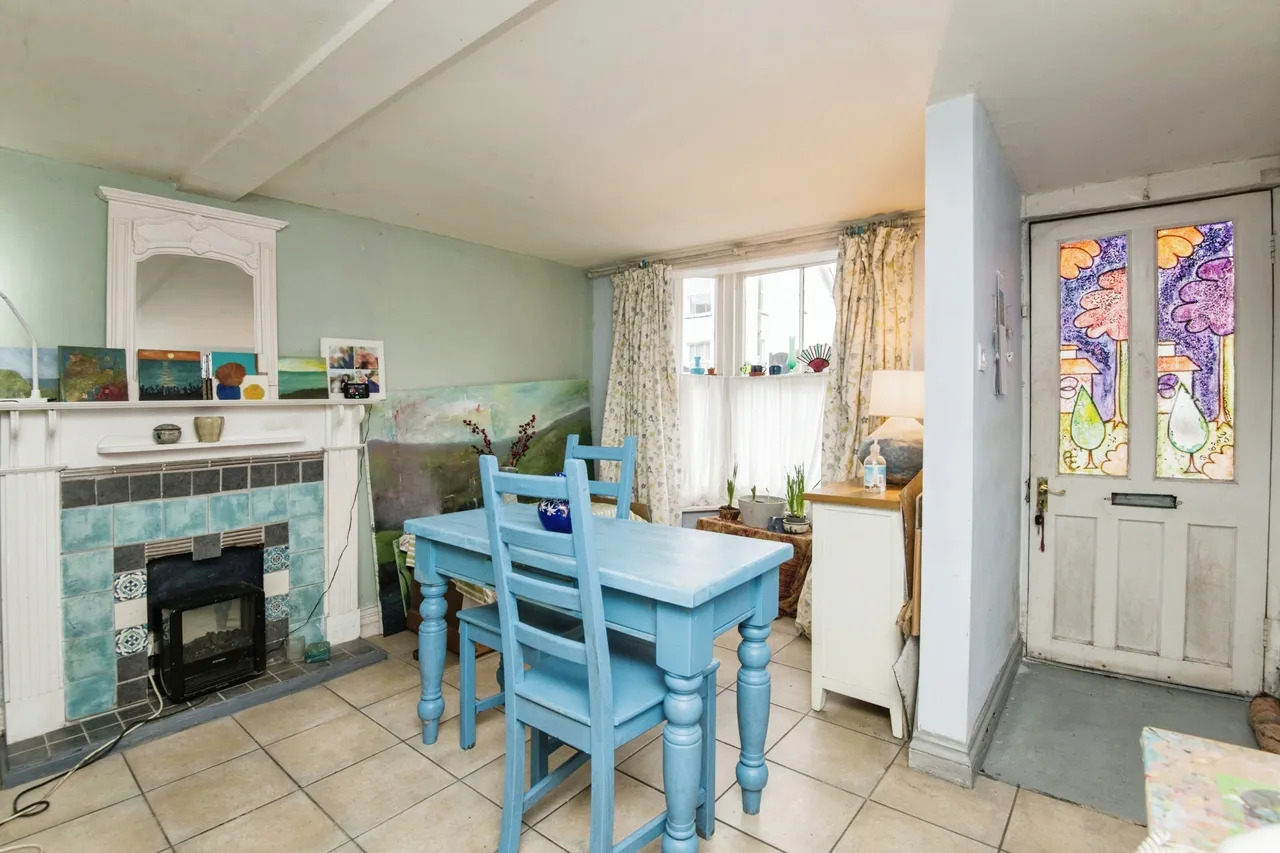 High Street, Honiton, EX14, photo 5