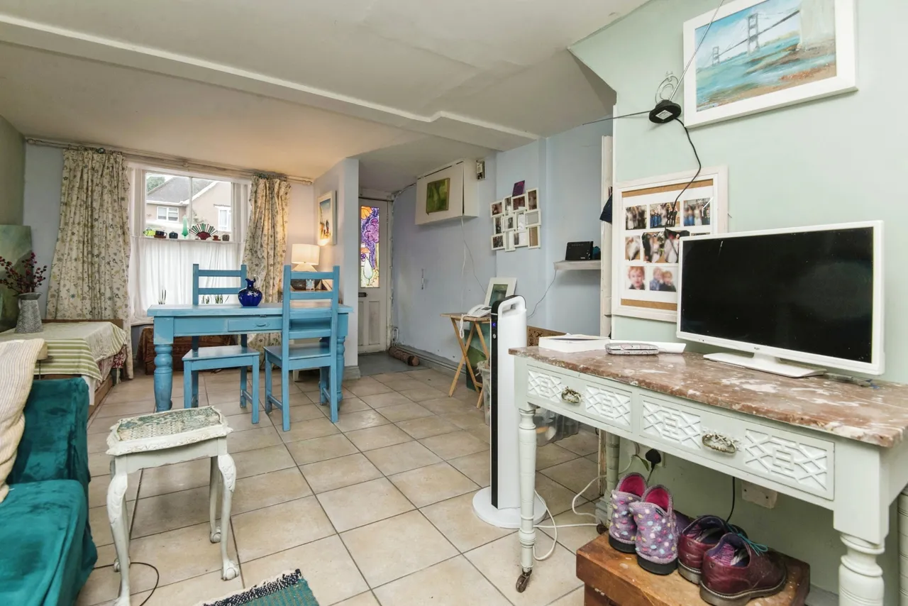 High Street, Honiton, EX14, photo 4