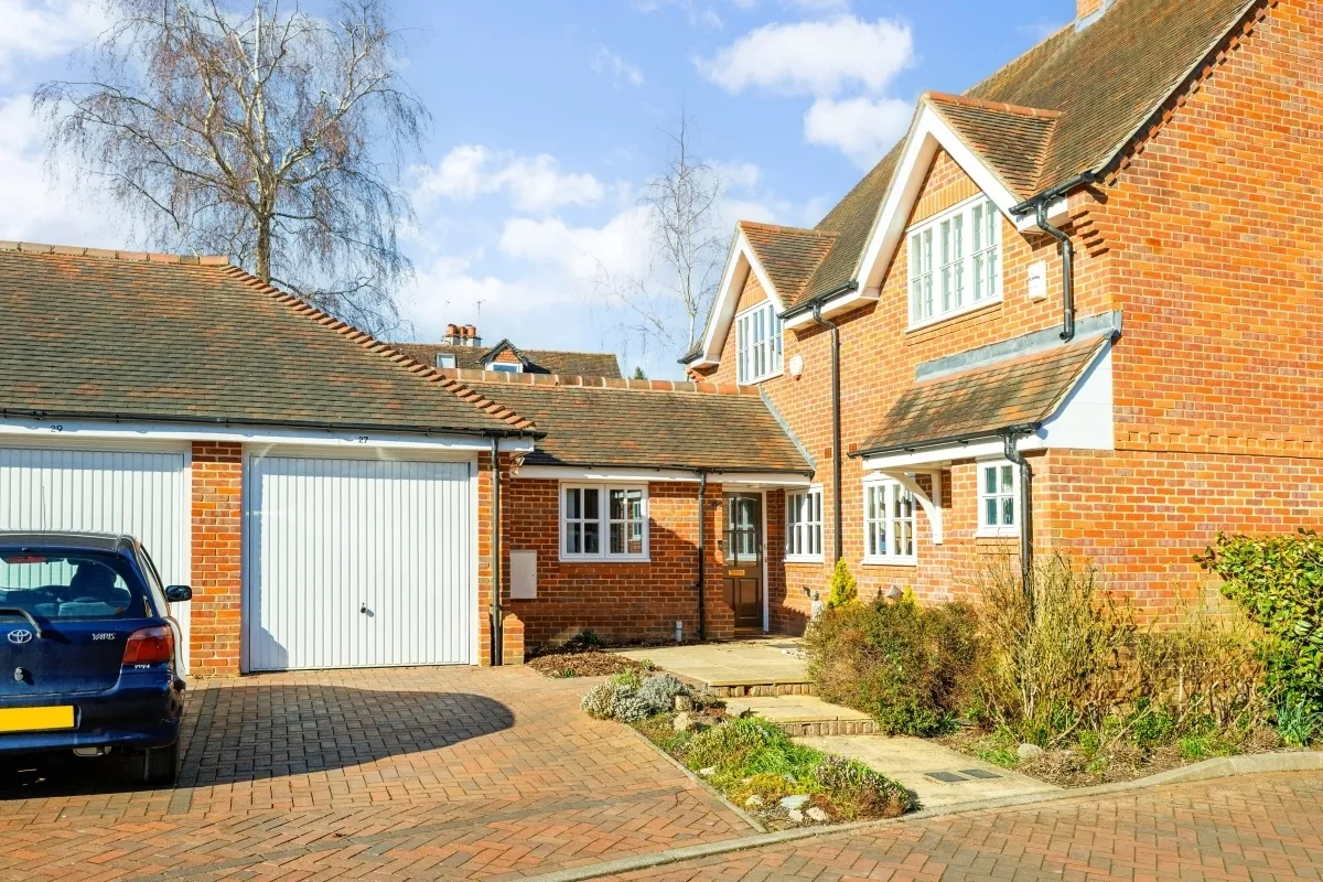 2 bed house to rent — Wrights Yard Great Missenden HP16