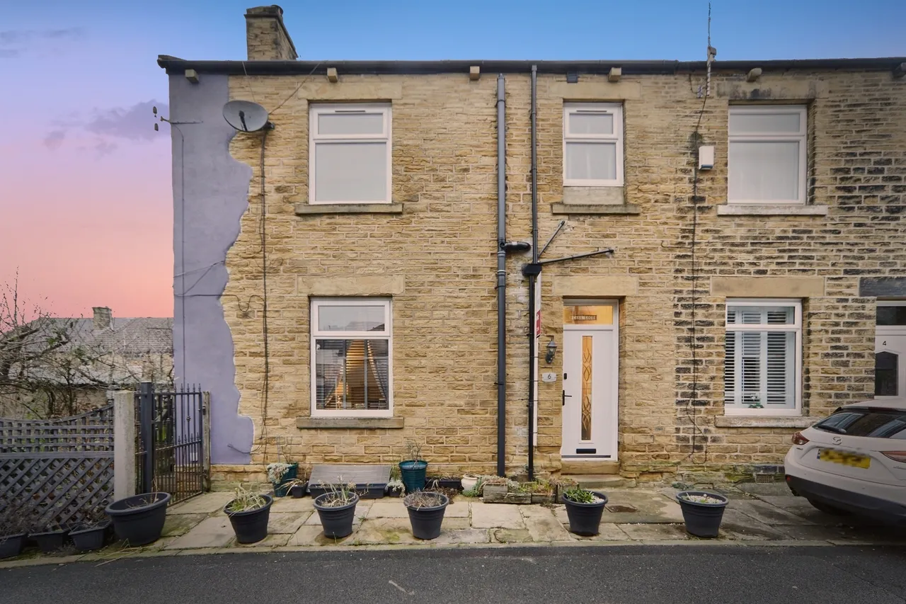 3 bed house for sale — Providence Place, Stanningley, Pudsey
