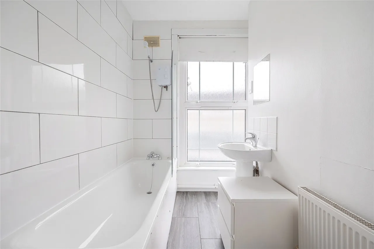 New Cross Road, London, SE14, photo 13