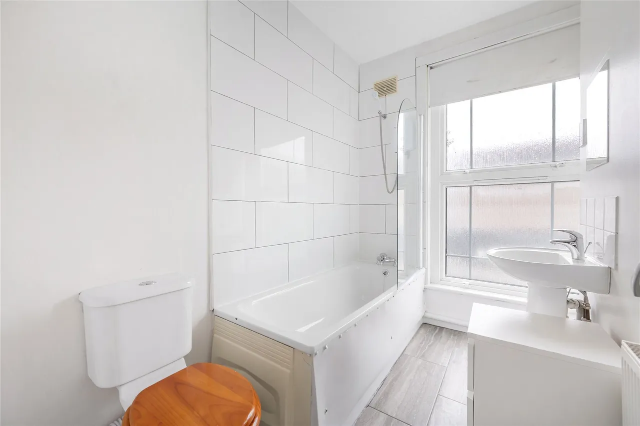 New Cross Road, London, SE14, photo 12
