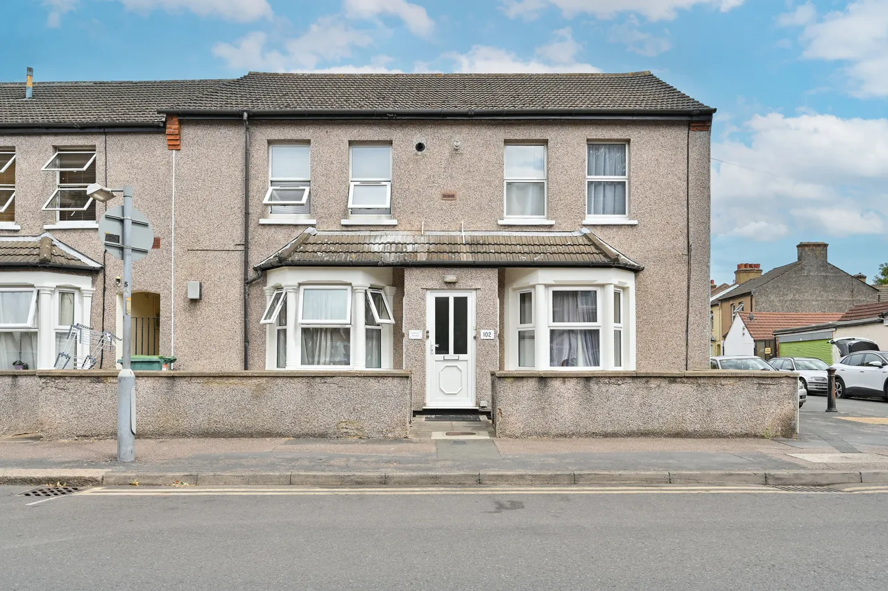 1 bed flat to rent — 2 Bakery Mews, 102-104 Queens Avenue, Watford