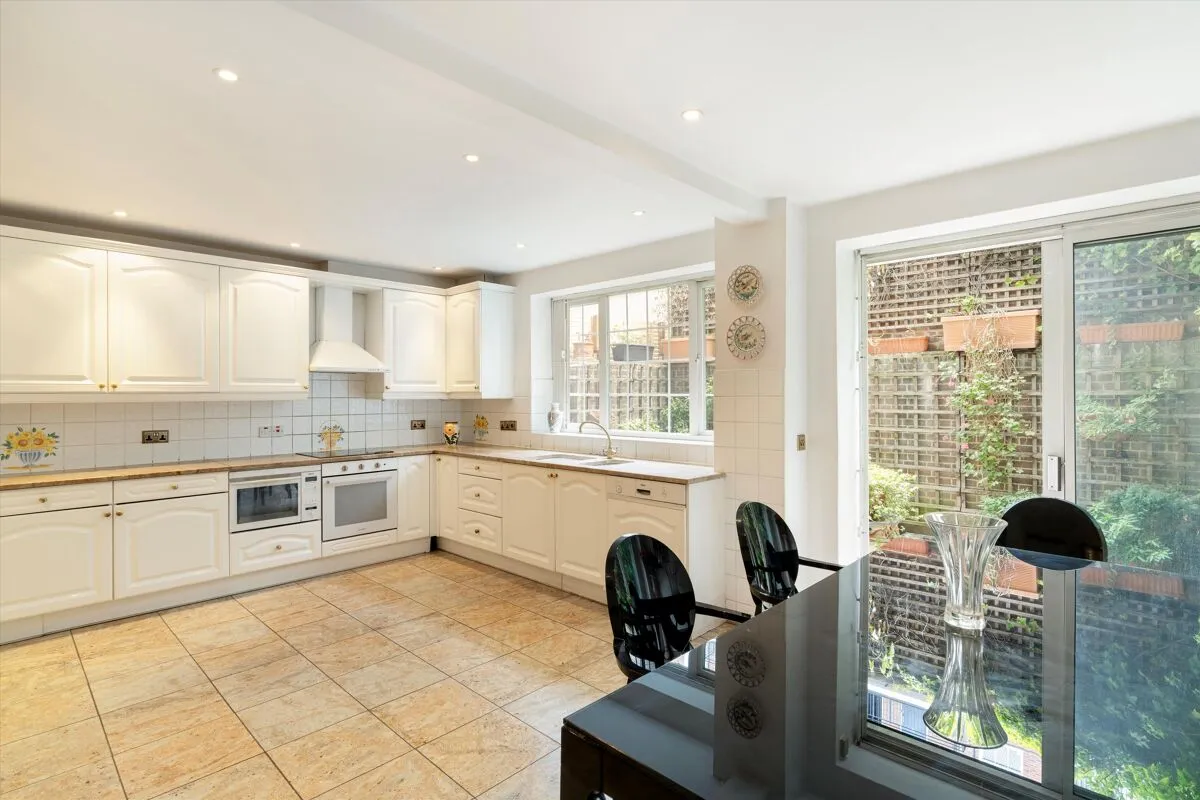 6 bed house for sale, Farm Street, Mayfair, W1J