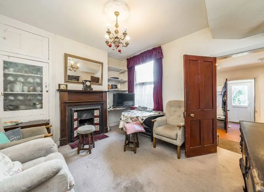 Babington Road, Hendon, NW4, photo 2