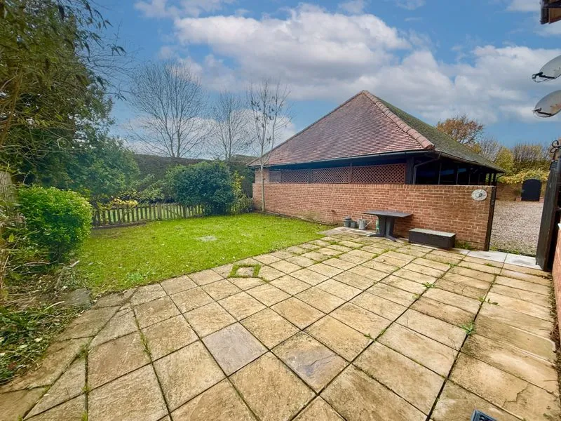 Burnhams Field, Weston Turville HP22 5AF, photo 9