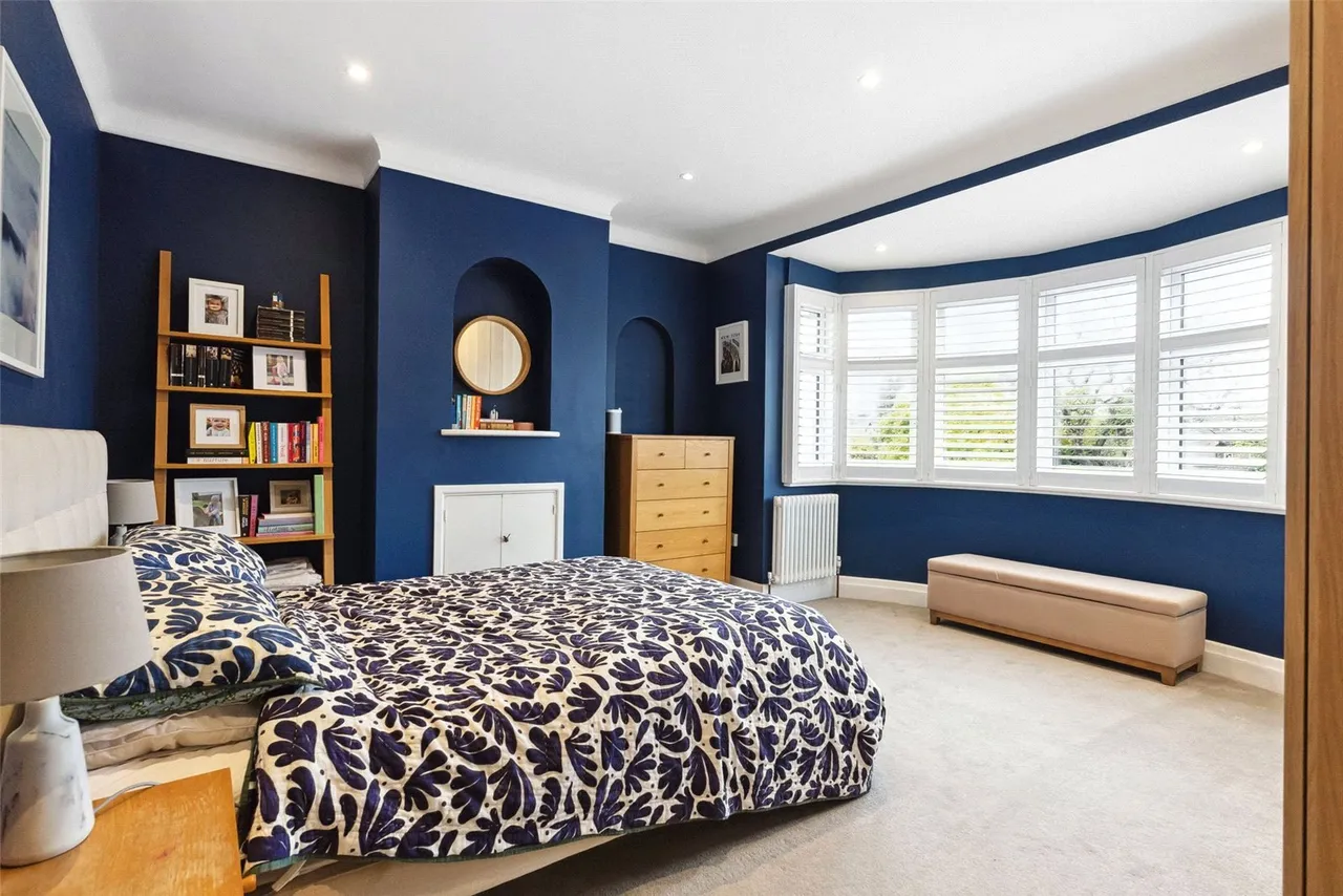 Broad Lane, Hampton, TW12 3AW, photo 10