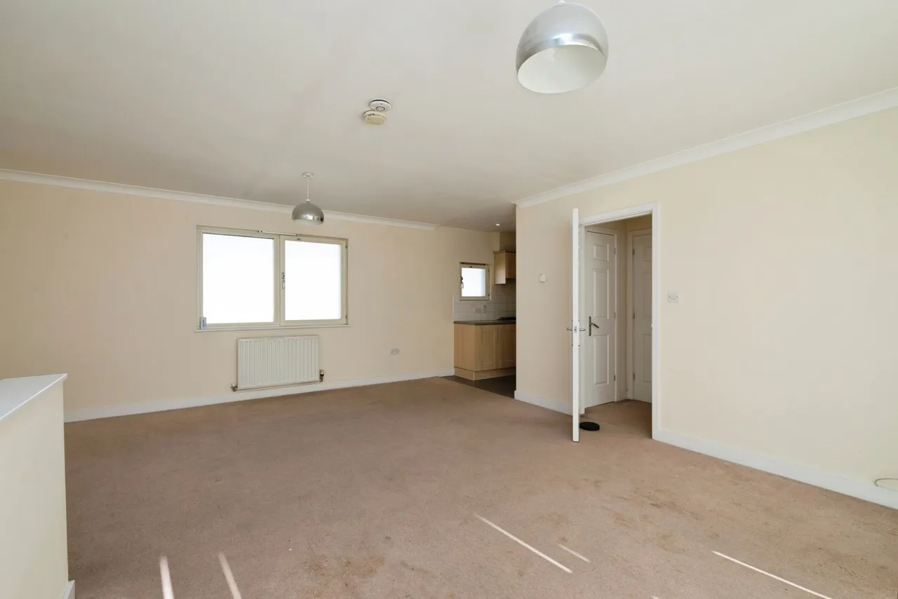 Church Road, Barking, IG11, photo 8