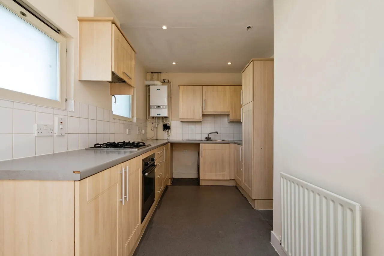 Church Road, Barking, IG11, photo 9
