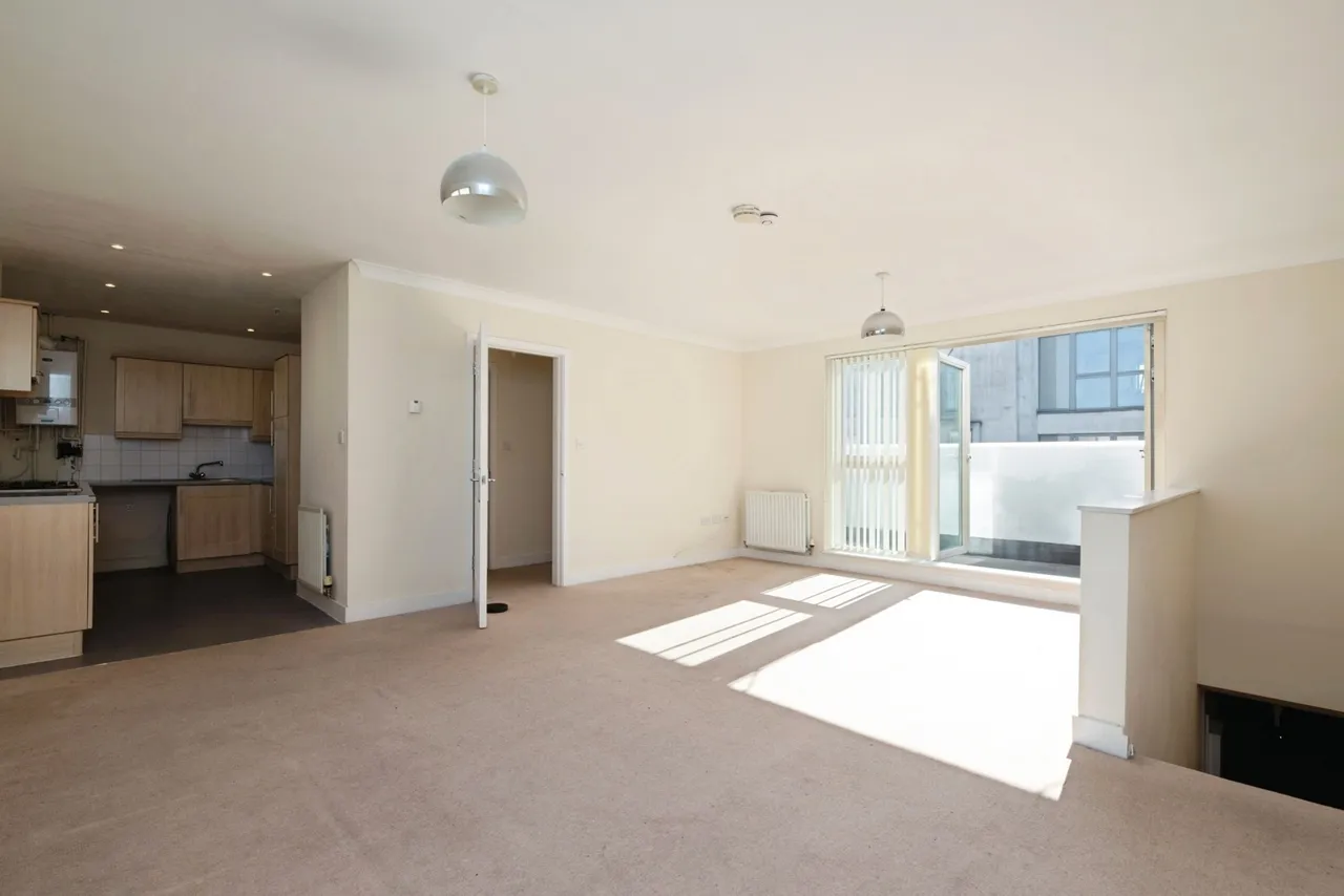Church Road, Barking, IG11, photo 5
