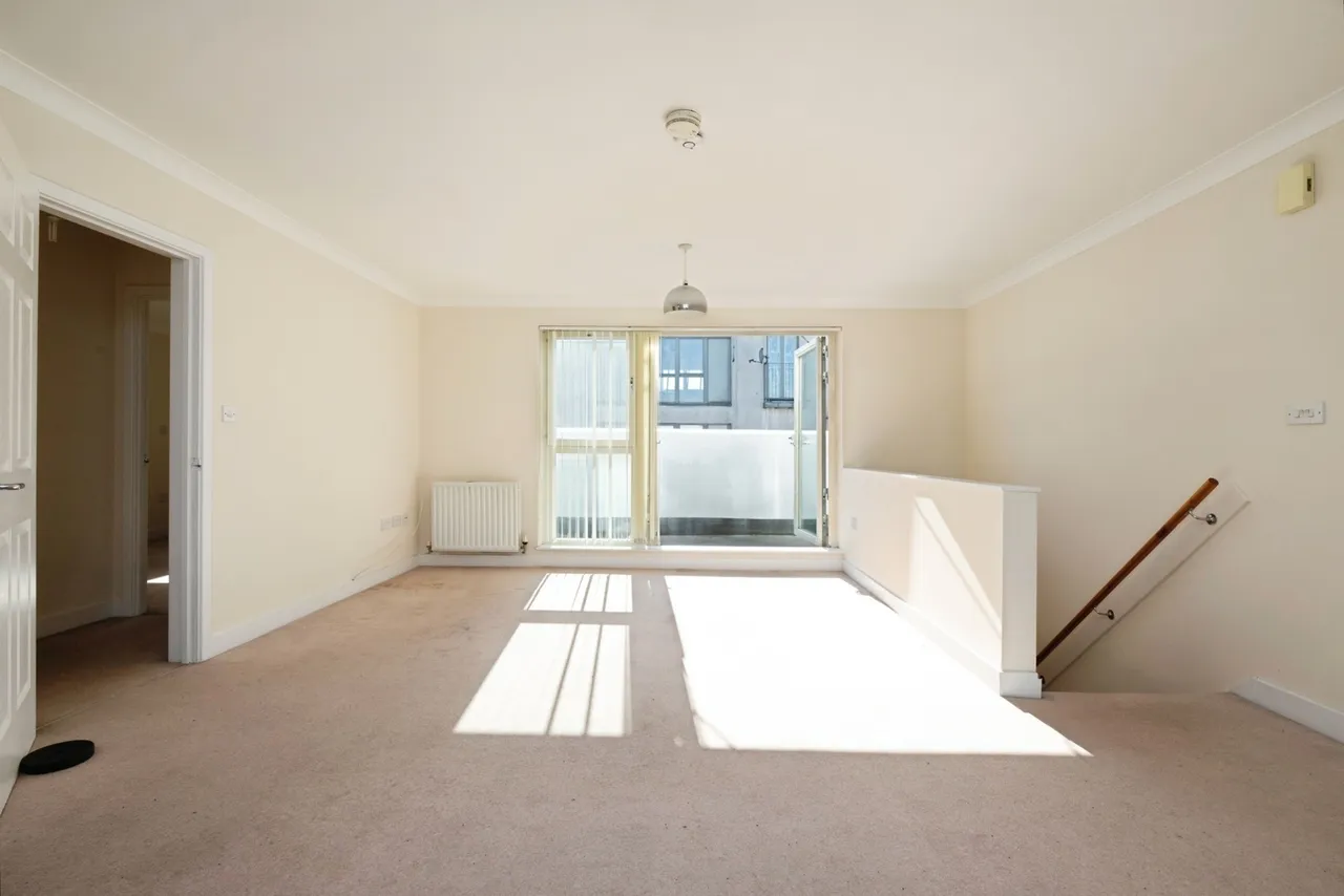 Church Road, Barking, IG11, photo 6