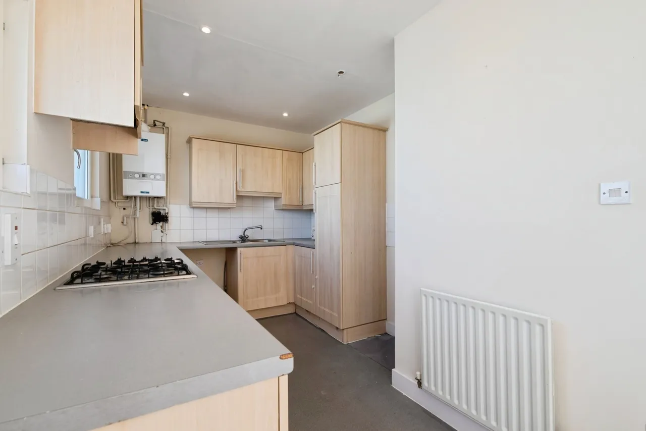 Church Road, Barking, IG11, photo 10