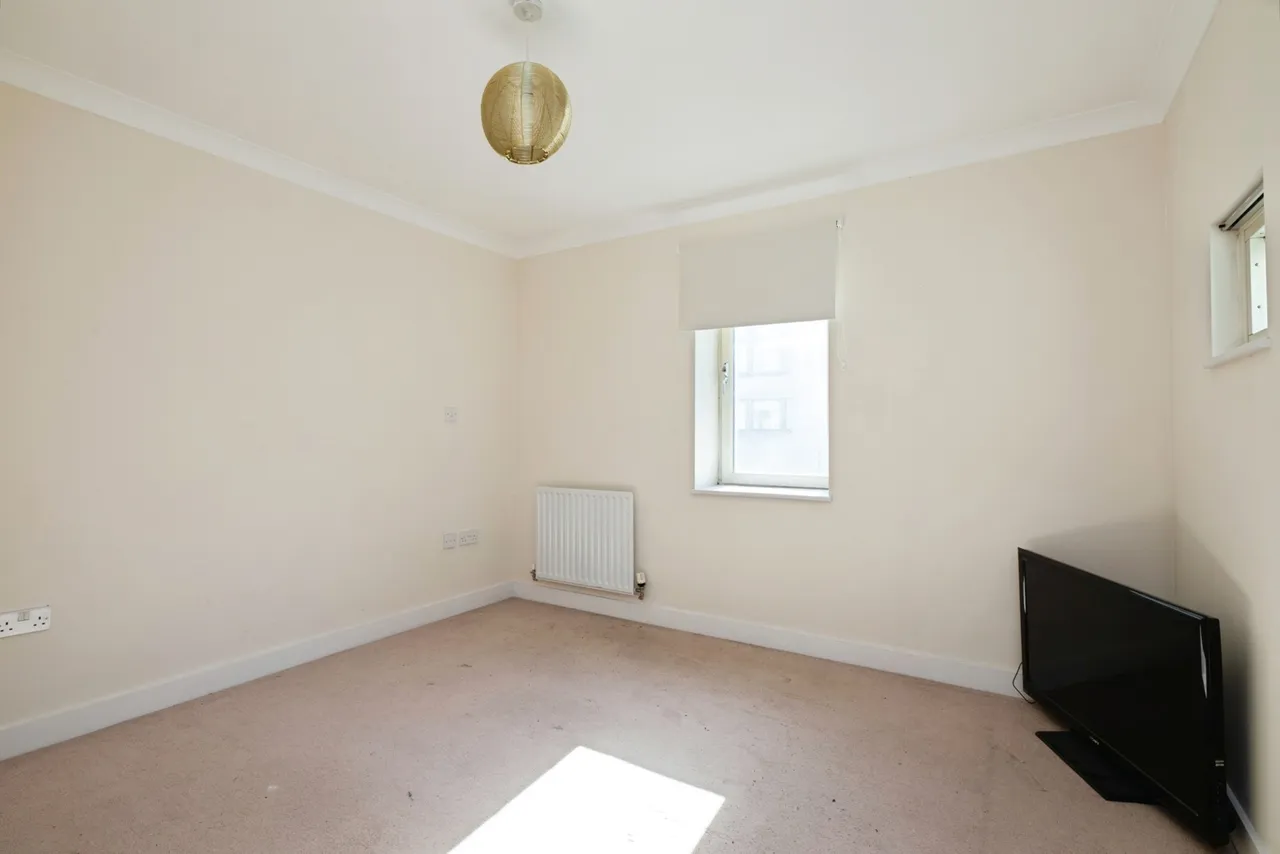 Church Road, Barking, IG11, photo 11