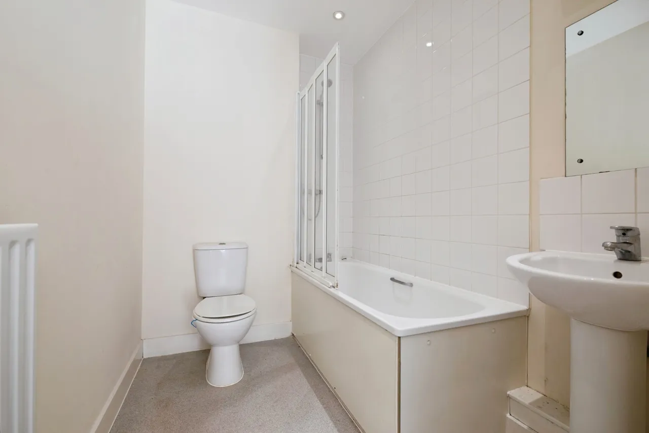 Church Road, Barking, IG11, photo 14