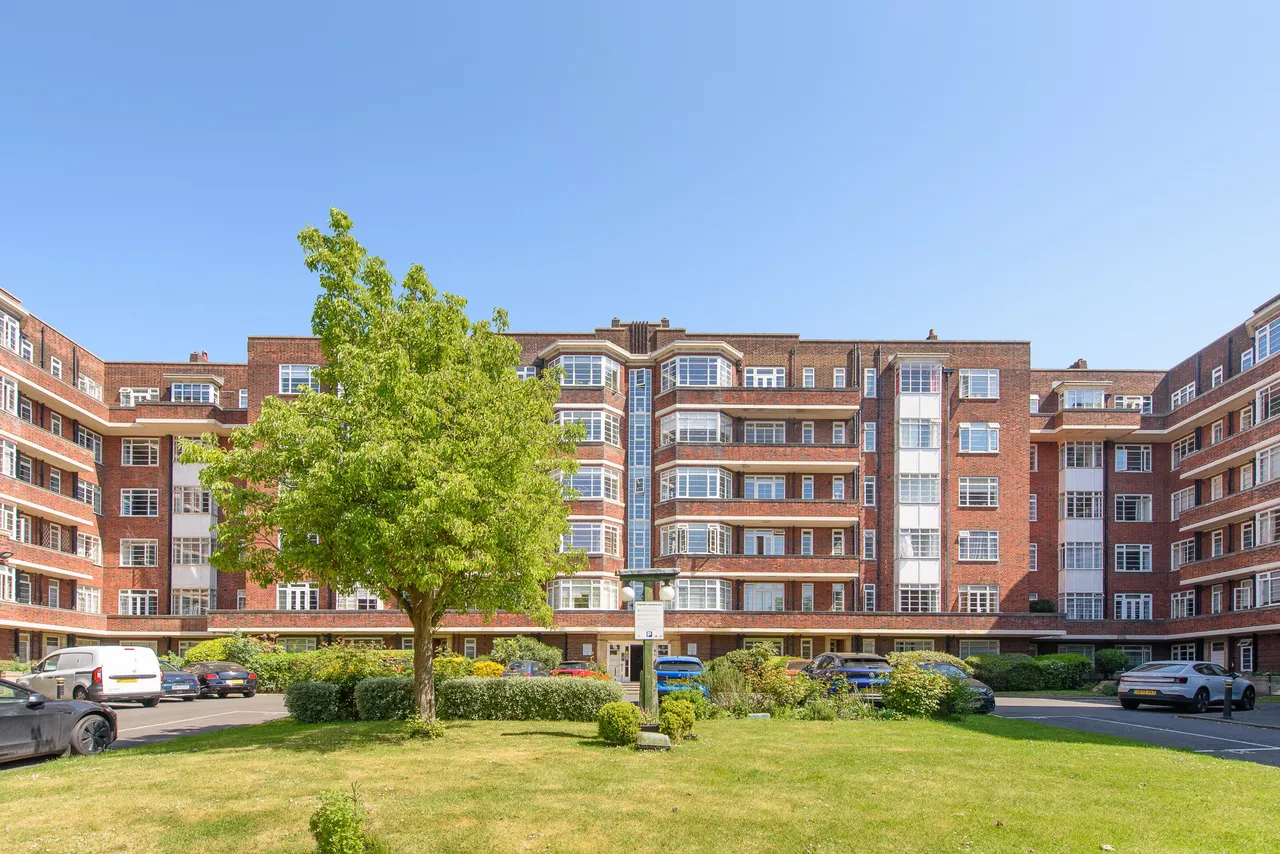 2 bed flat for sale — 14 Hillfield Court, Belsize Avenue, London
