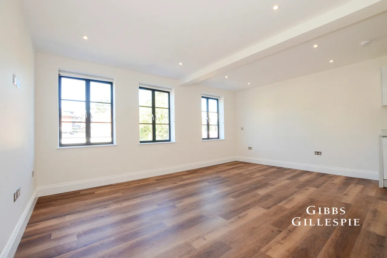 High Street, Rickmansworth Fees Apply, WD3, photo 4