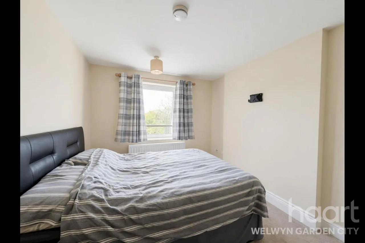 Moors Walk, Welwyn Garden City, AL7, photo 9