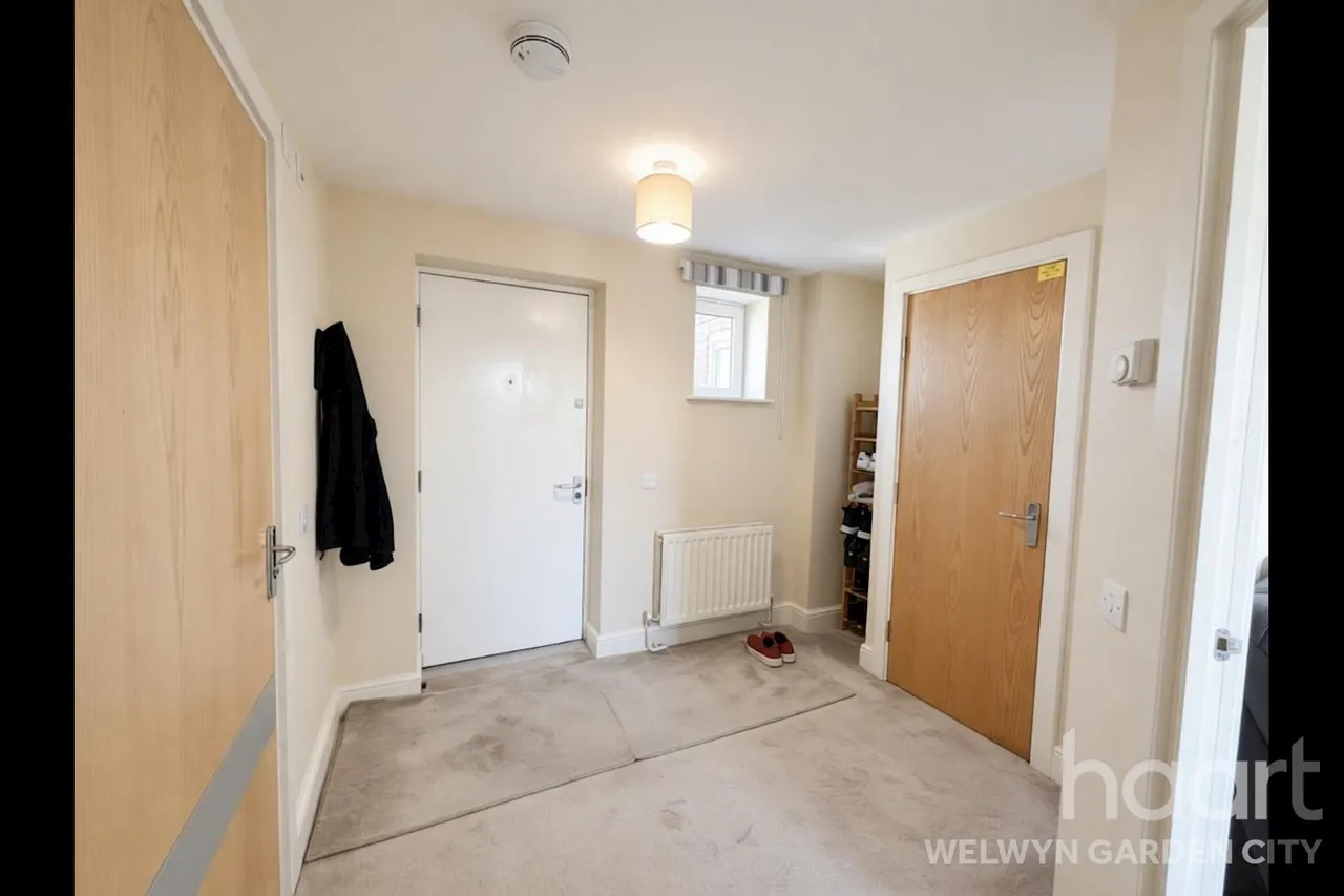 Moors Walk, Welwyn Garden City, AL7, photo 11