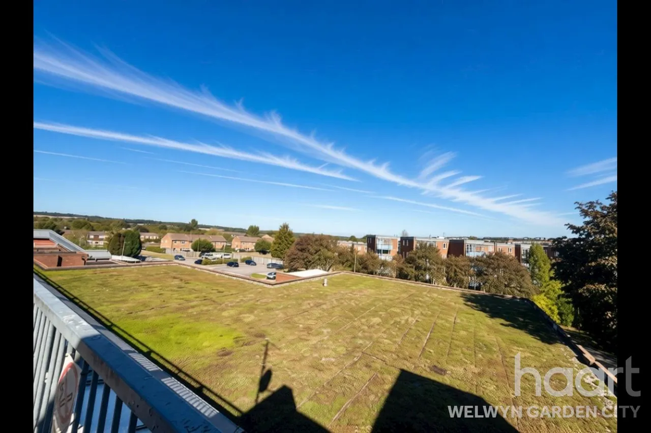 Moors Walk, Welwyn Garden City, AL7, photo 18