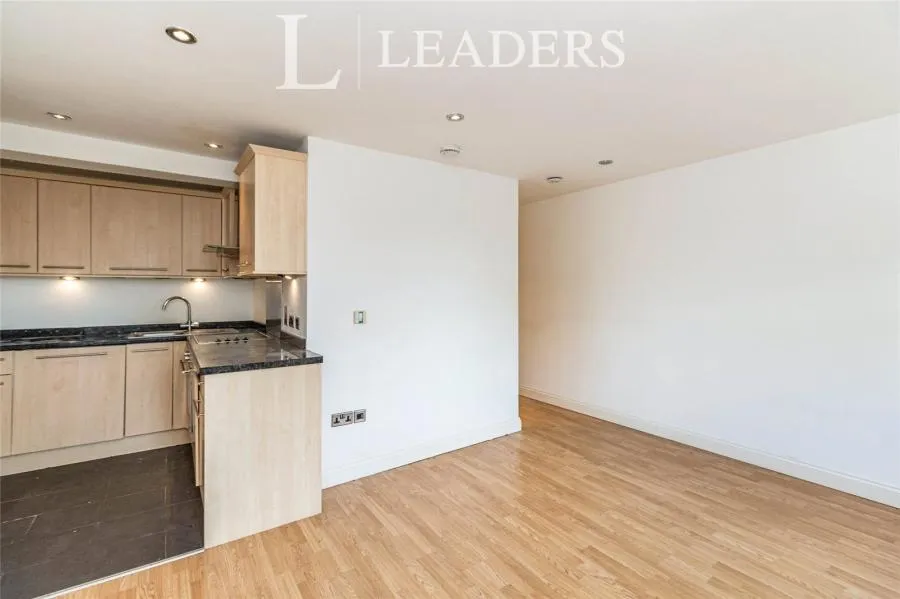 St. Mark's Hill, Surbiton, KT6, photo 4