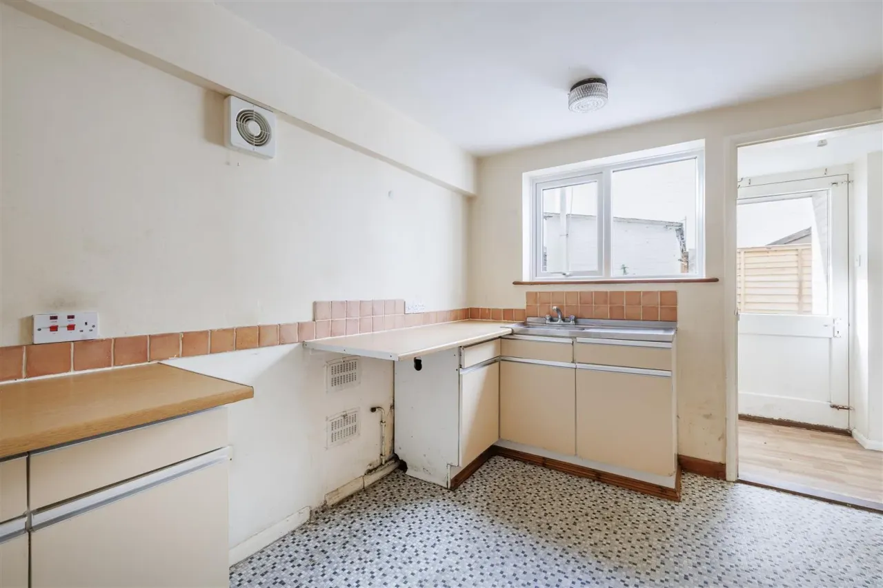 London Road, Halesworth, IP19, photo 6