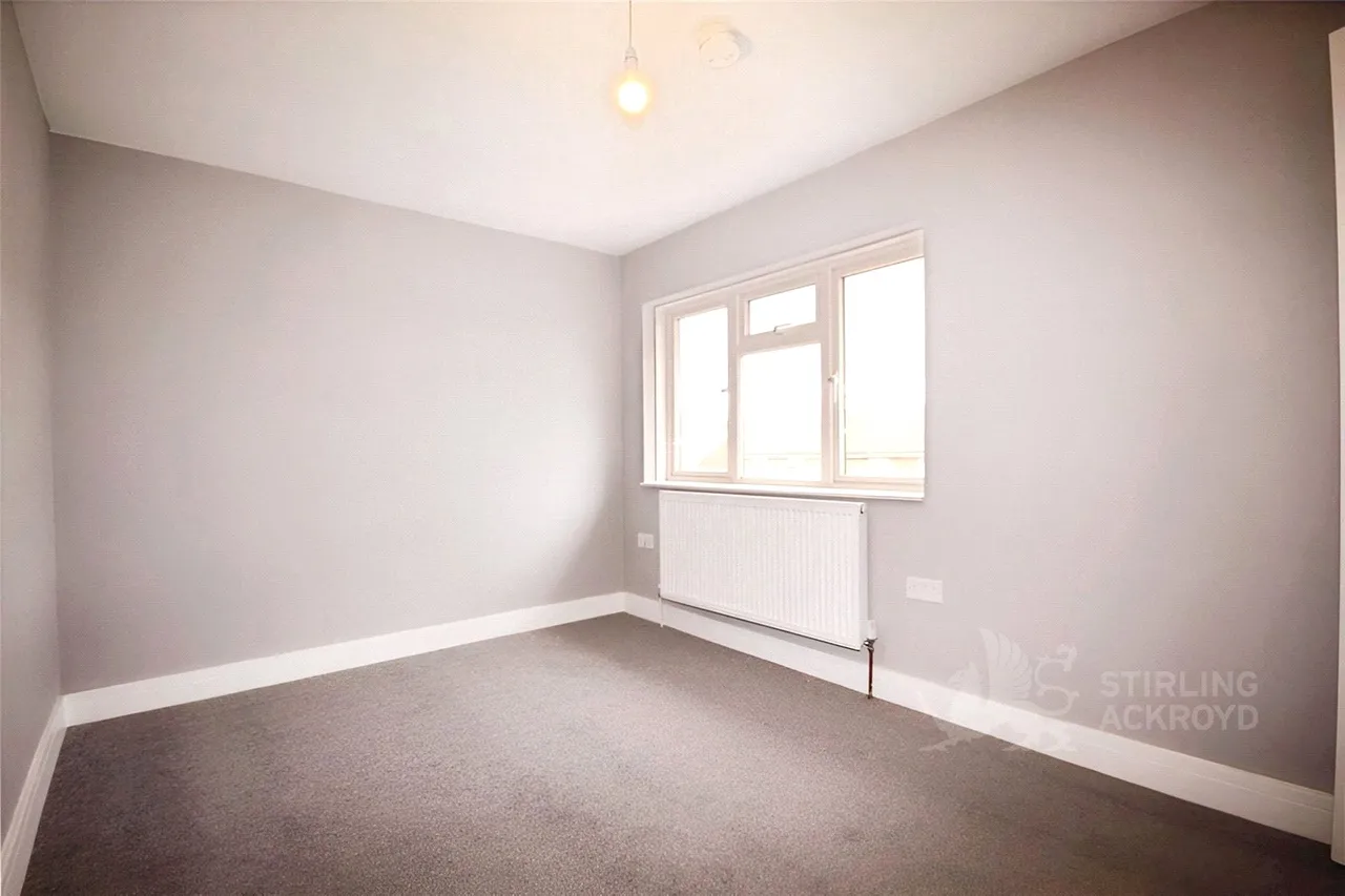 Applegarth Avenue, Guildford, GU2, photo 5