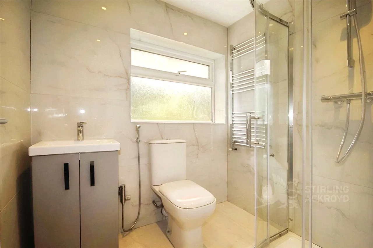 Applegarth Avenue, Guildford, GU2, photo 7