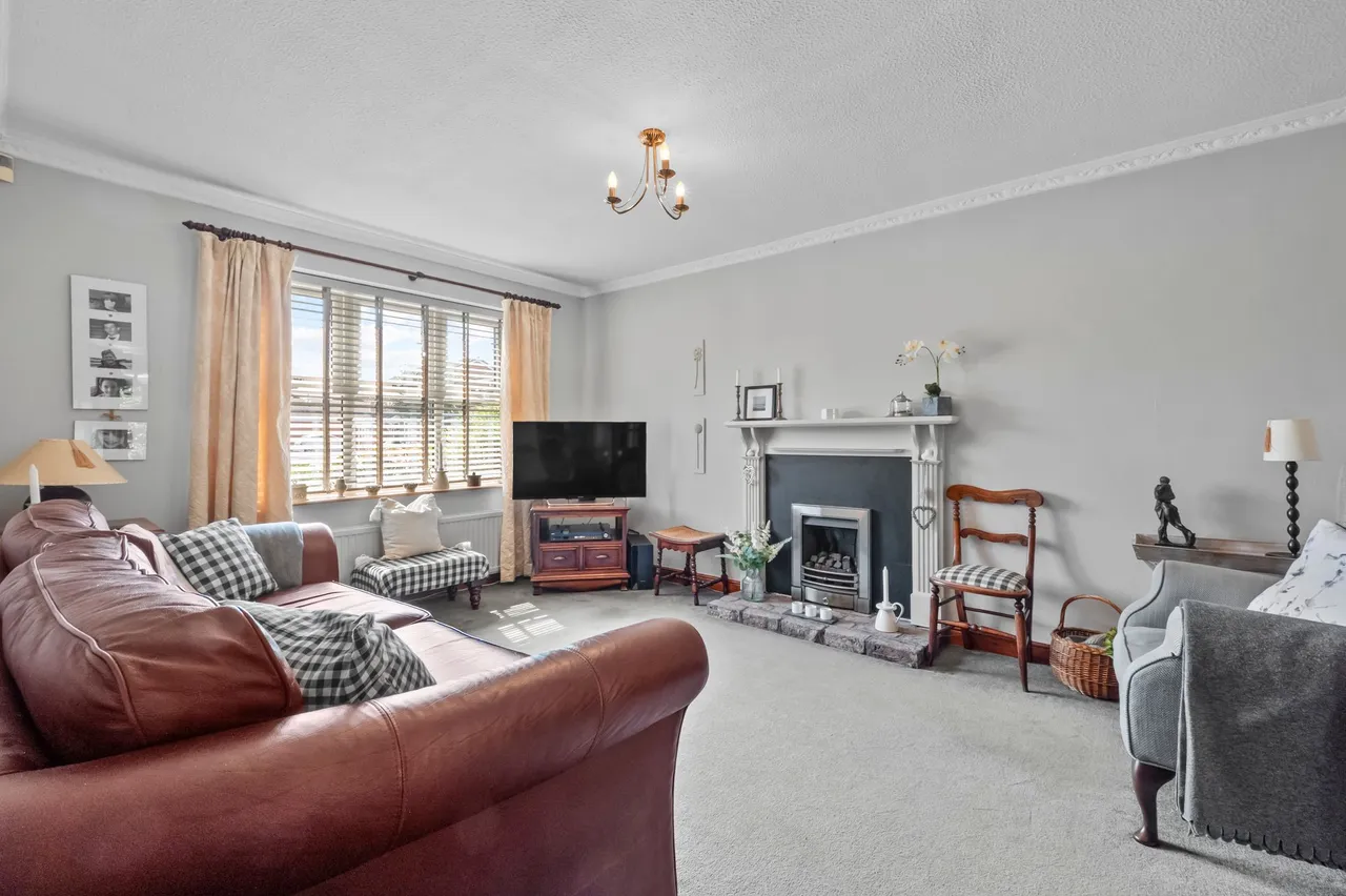 Dundee Close, Fearnhead, Warrington, Warrington, WA2 0UL, photo 11