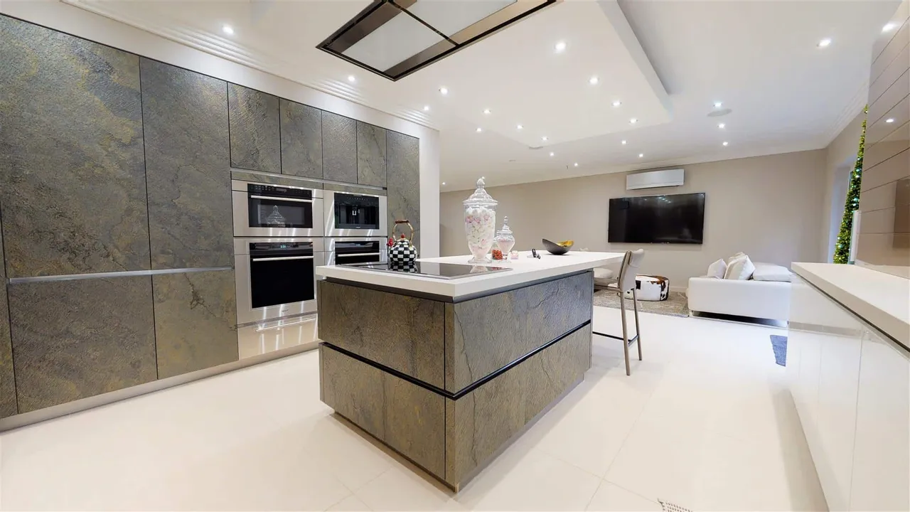 Forest Lane, Chigwell, photo 7