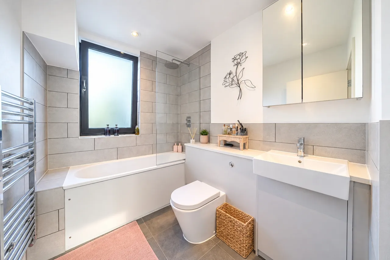 Radbourne Road, London, SW12, photo 6