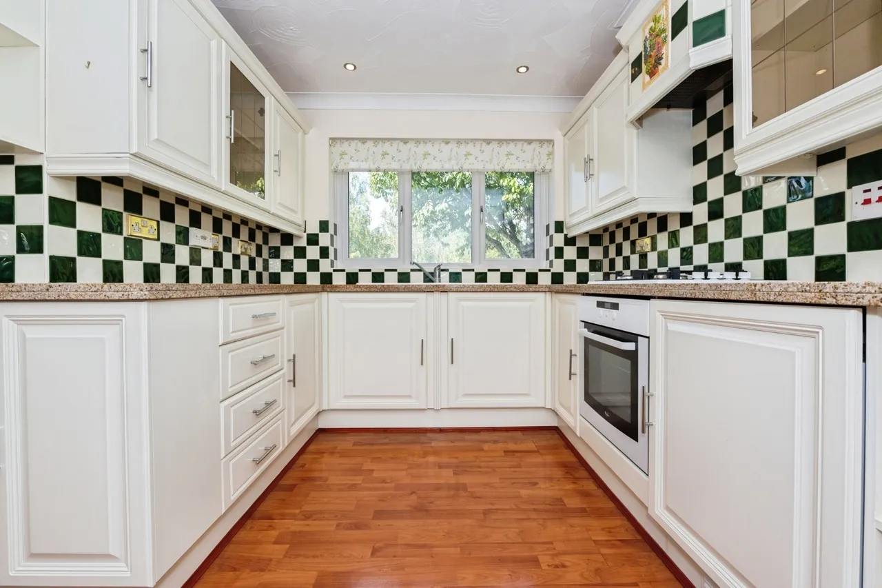 Beaton Close, Greenhithe, DA9, photo 5