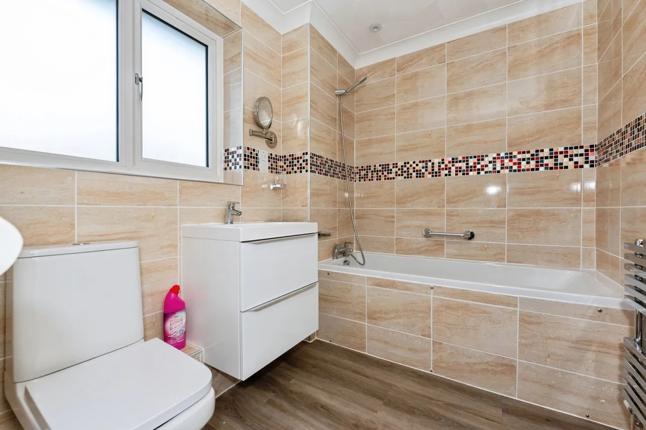 Beaton Close, Greenhithe, DA9, photo 18
