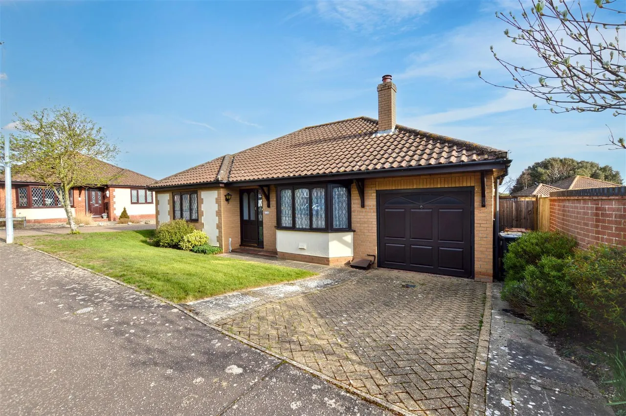 3 bed house for sale, Campion Way, Sheringham, NR26