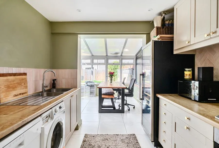 Westcourt Drive, Oldland Common, BS30, photo 6