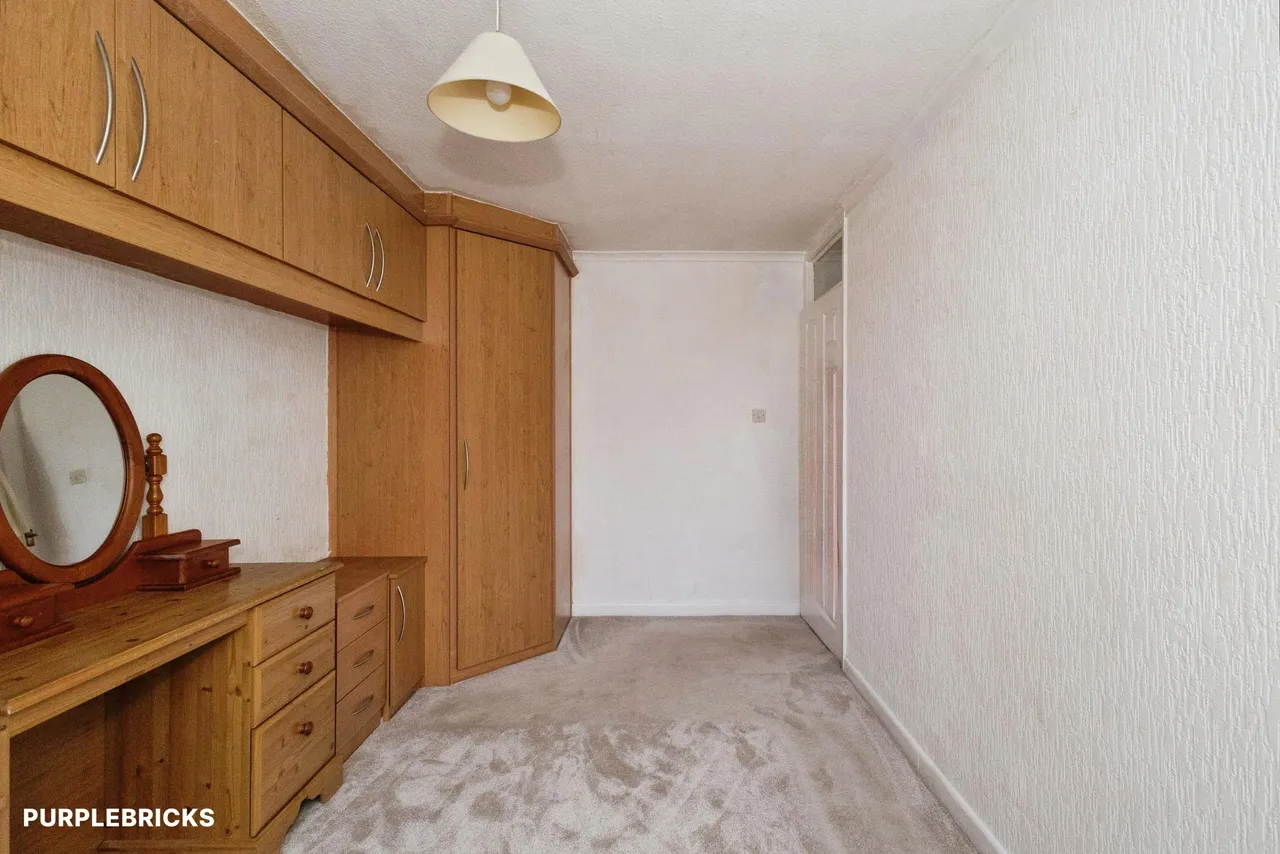 Park Crescent, Oldham, OL9, photo 15