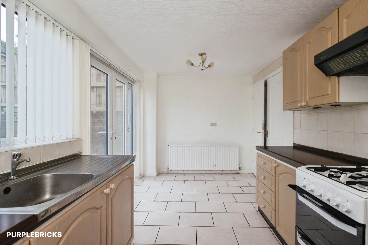 Park Crescent, Oldham, OL9, photo 10