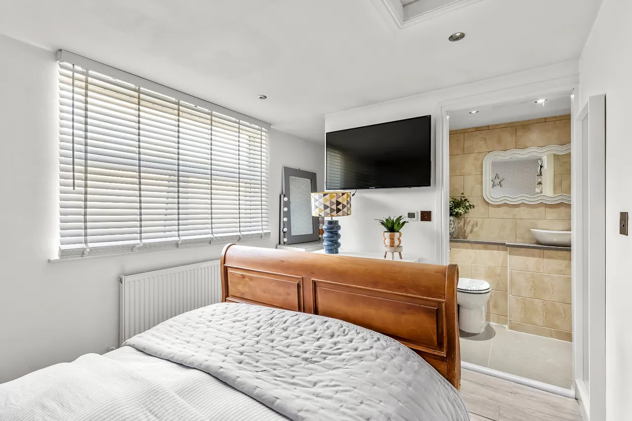 Rylands Avenue, Bingley, BD16, photo 15