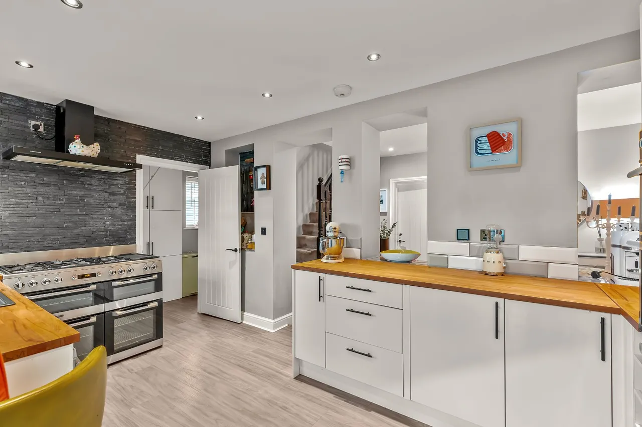 Rylands Avenue, Bingley, BD16, photo 5