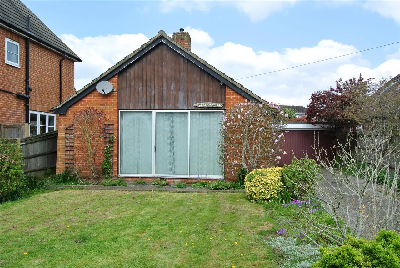 Green Road, Thorpe, Surrey, TW20 8QS, photo 21