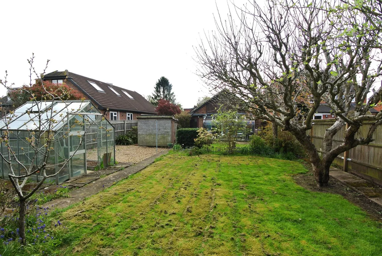 Green Road, Thorpe, Surrey, TW20 8QS, photo 19