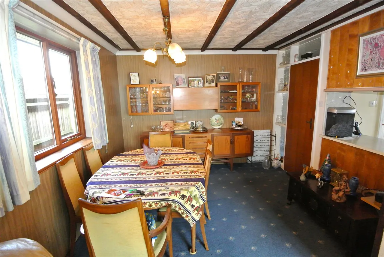 Green Road, Thorpe, Surrey, TW20 8QS, photo 5