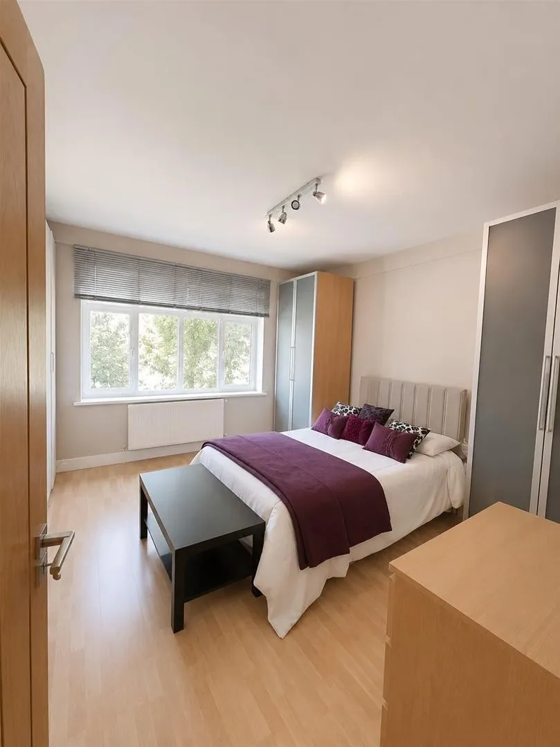 Uxbridge Road, Pinner HA5 4SL, photo 8