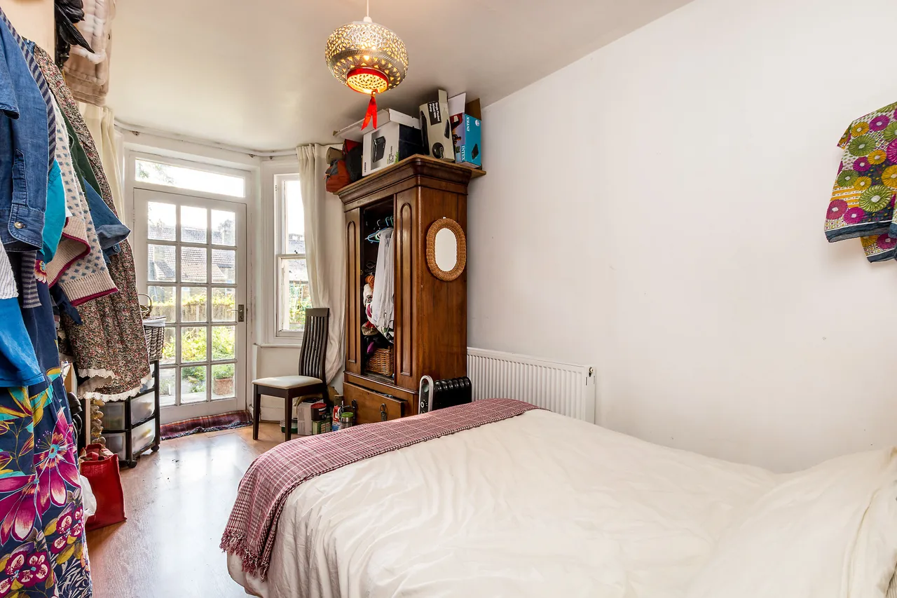 15b Sandrock Road, London, photo 5