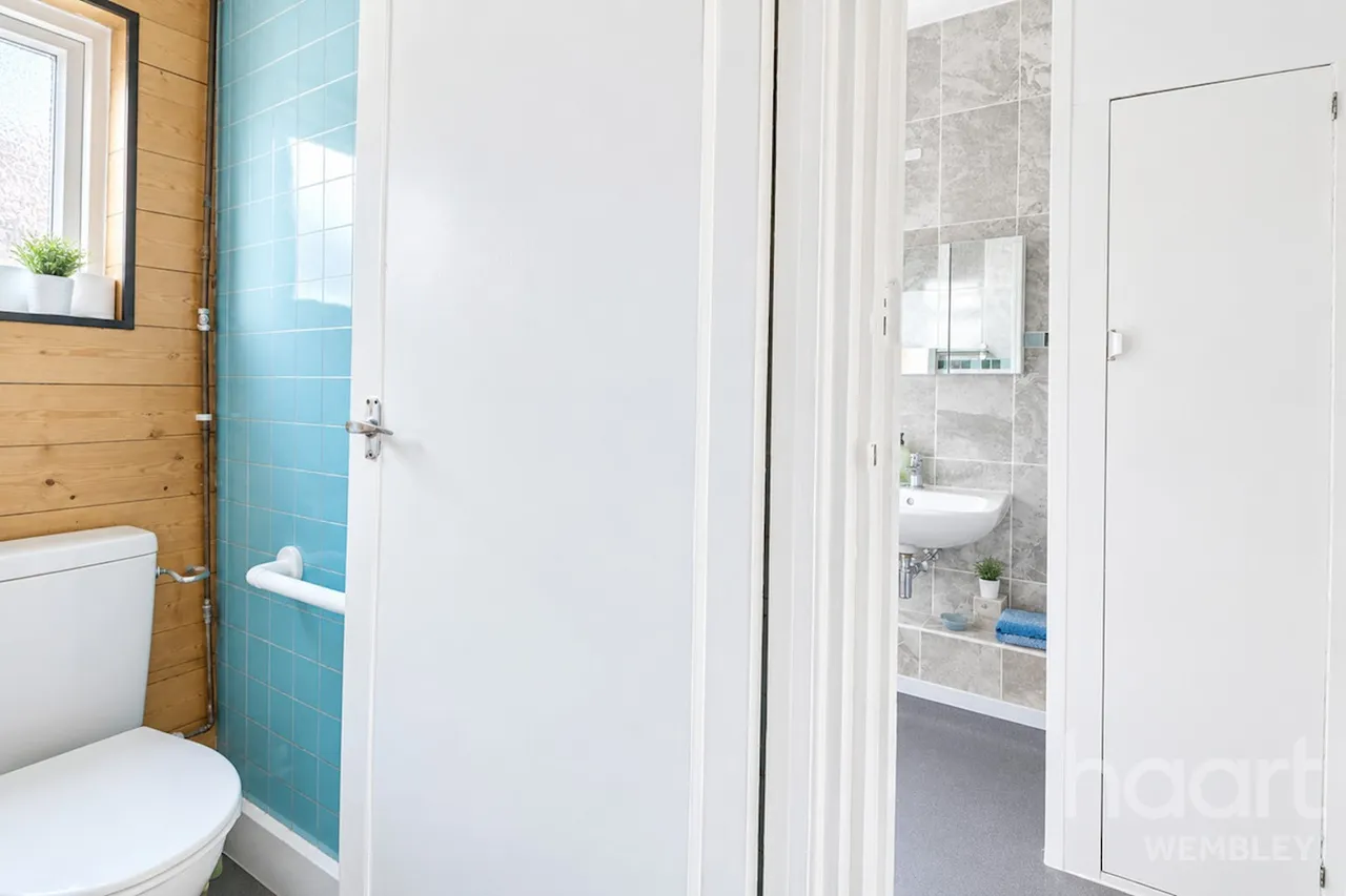 Off Preston Road, HA9, photo 10