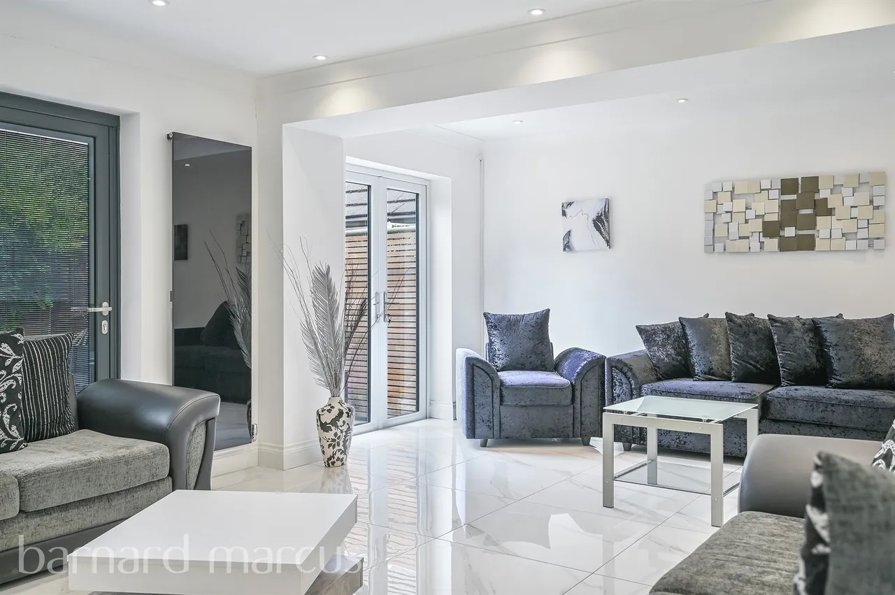 Rosebery Road, Epsom, photo 11