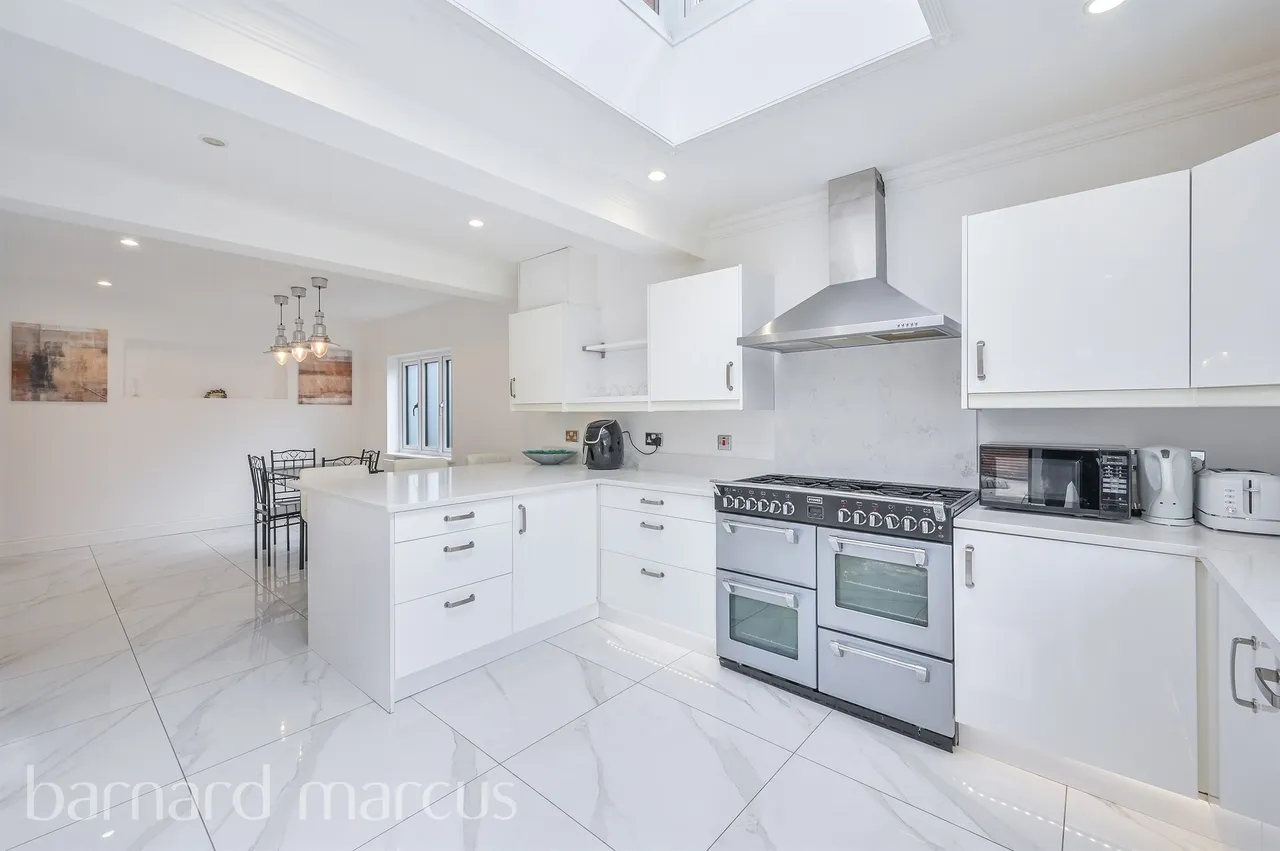 Rosebery Road, Epsom, photo 8